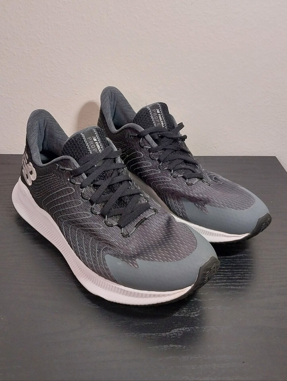 New Balance Fuelcell Propel Men's Black/Gray Running Shoes Suze 10.5